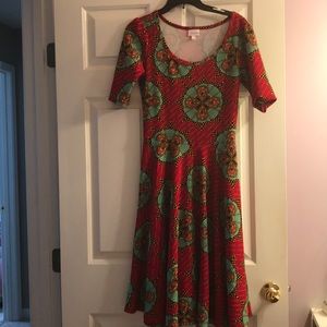 Small Lularoe Nicole Dress